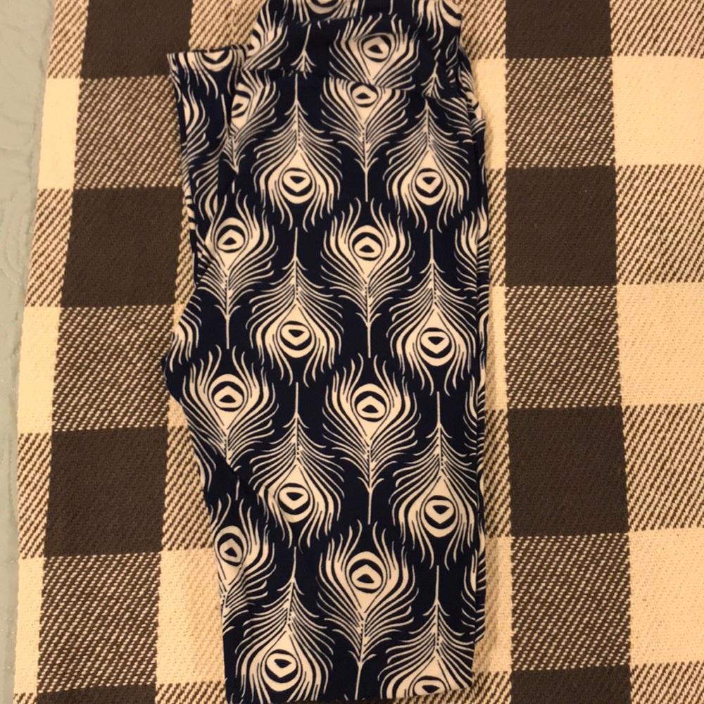 Navy/White Peacock feather LuLaRoe OS